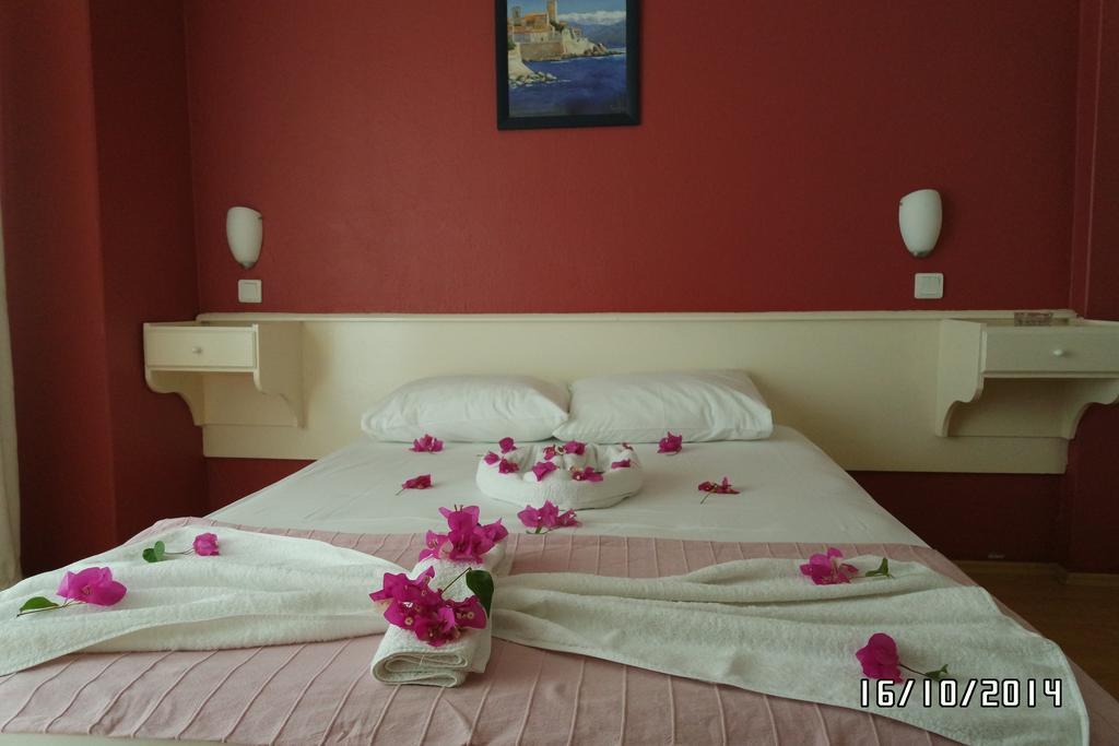 Villa Dedem Hotel Foça Kamer foto