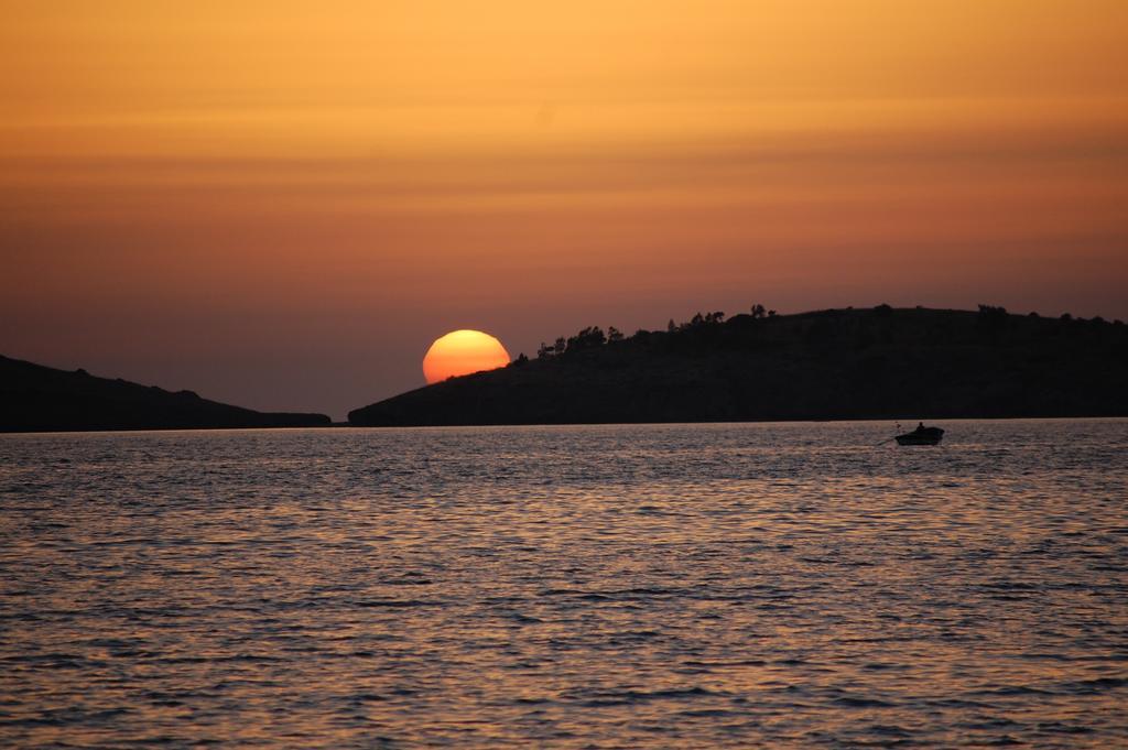 Villa Dedem Hotel Foça Buitenkant foto