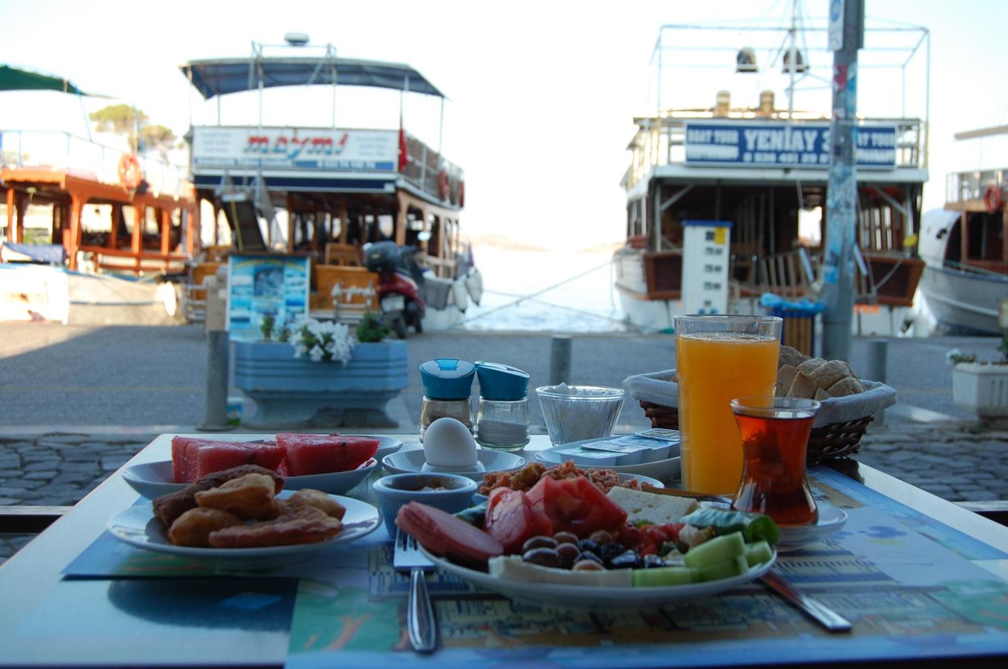 Villa Dedem Hotel Foça Buitenkant foto